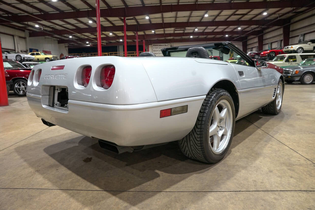 Used 1996 Chevrolet Corvette Convertible RWD image 8