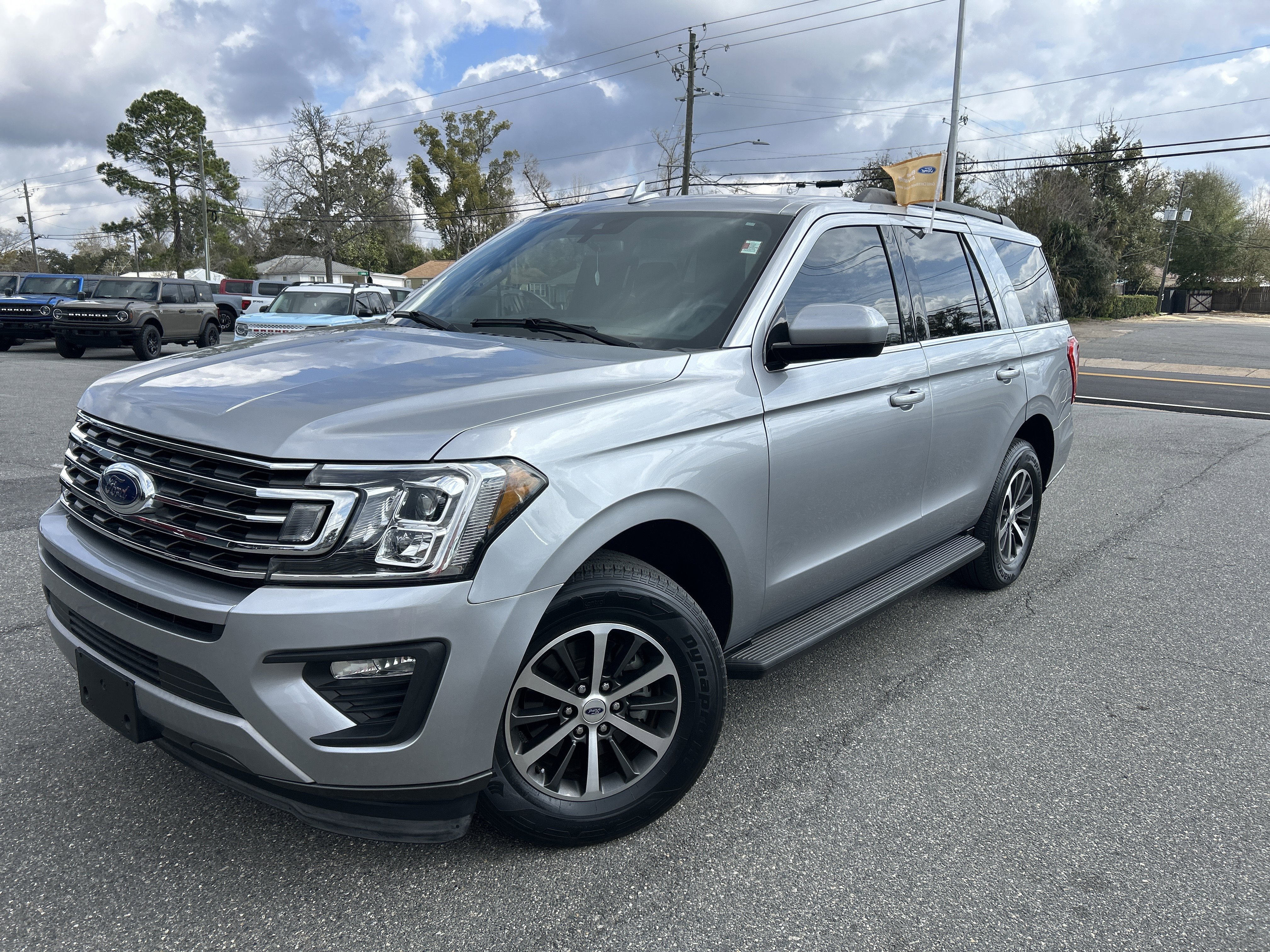 Certified 2021 Ford Expedition XLT image 3