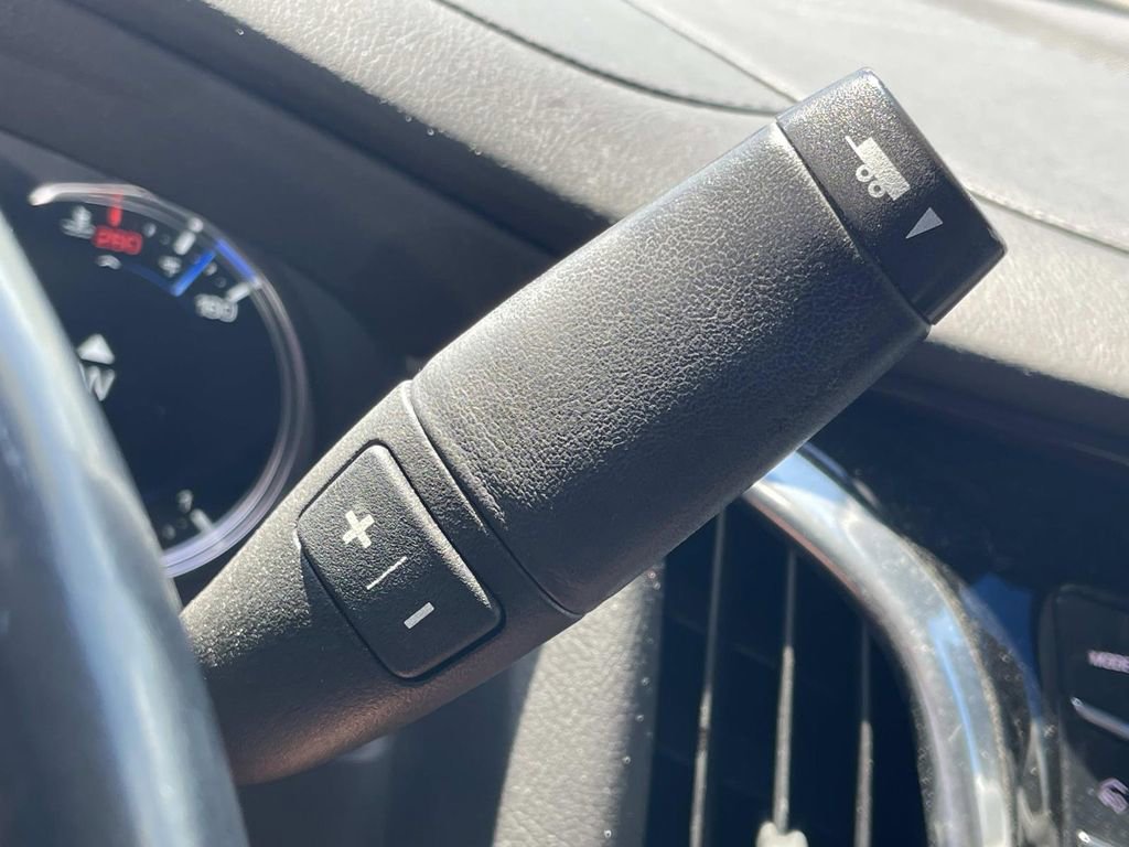 Used 2019 Cadillac Escalade ESV Luxury AWD/4WD image 41
