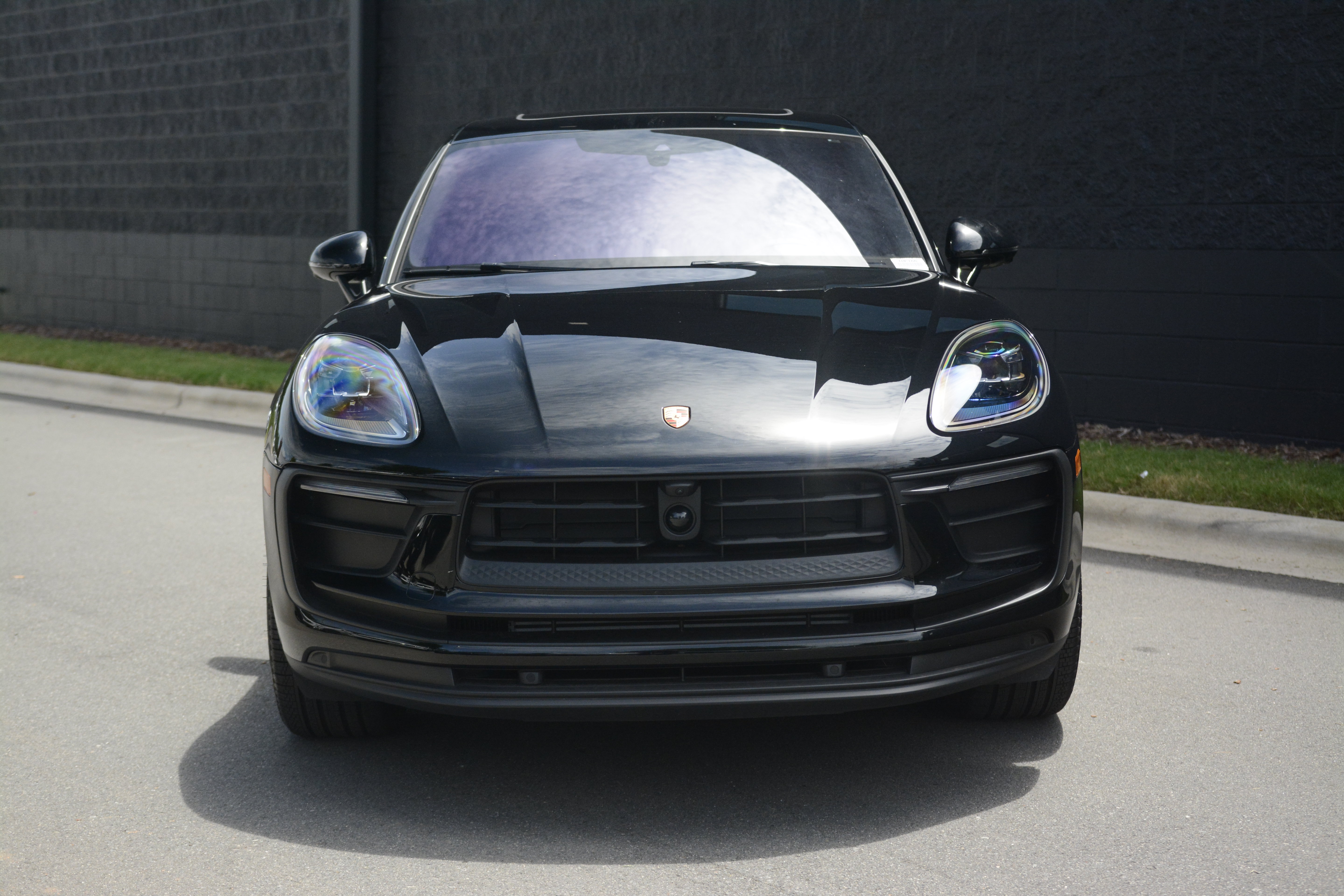 Certified 2026 Porsche Macan AWD/4WD image 12