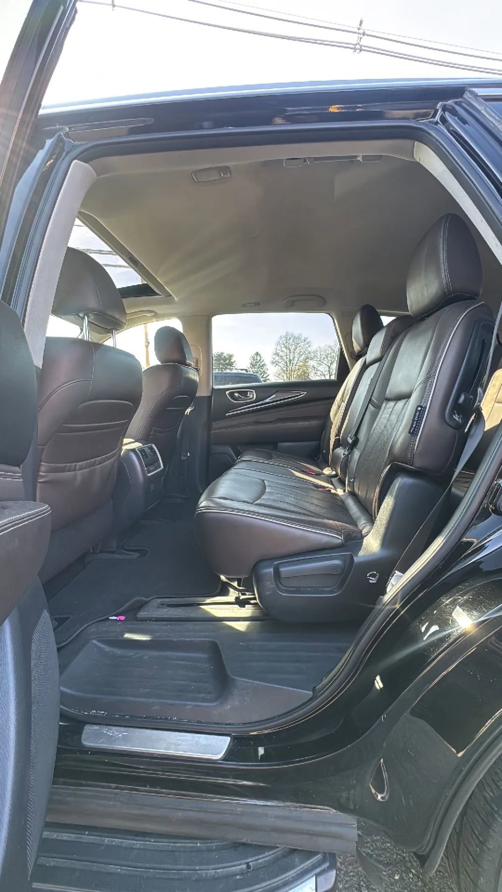 Used 2019 INFINITI QX60 Luxe w/ Essential Package image 14