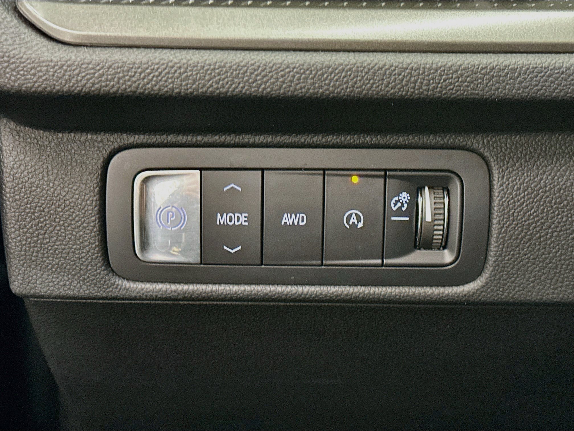 Used 2025 Chevrolet Traverse LT AWD/4WD image 17