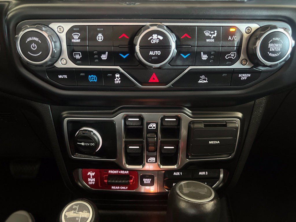 Used 2023 Jeep Wrangler Unlimited Rubicon 4xe w/ Cold Weather Group AWD/4WD image 46