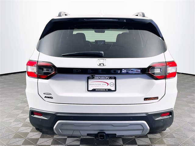 Used 2025 Honda Pilot TrailSport image 7