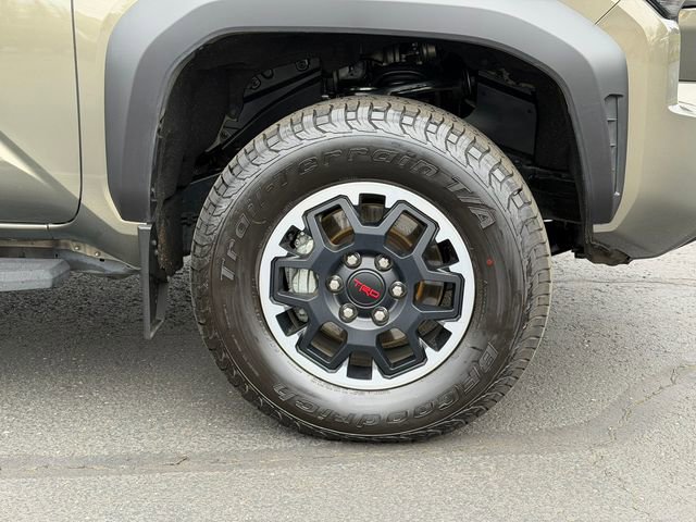 Used 2024 Toyota Tacoma TRD Off-Road w/ TRD Off Road Premium Package image 10