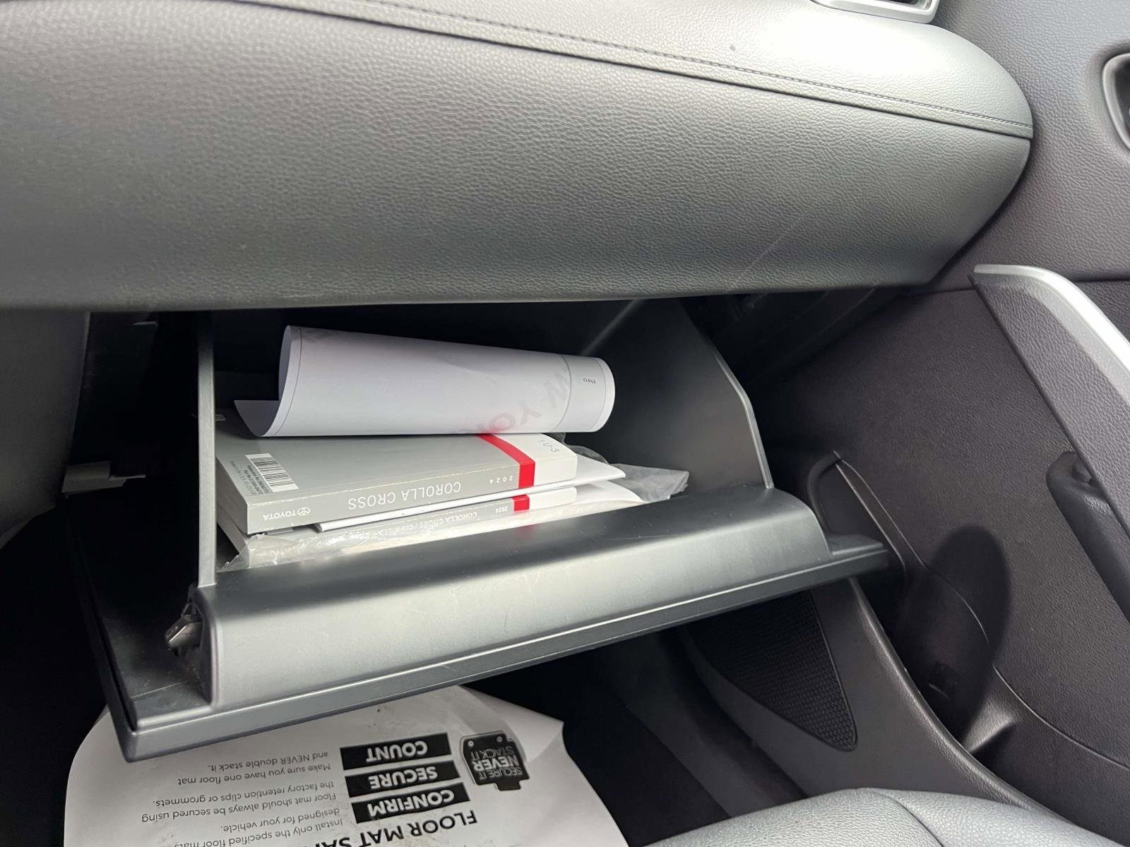 Used 2024 Toyota Corolla Cross XLE image 33