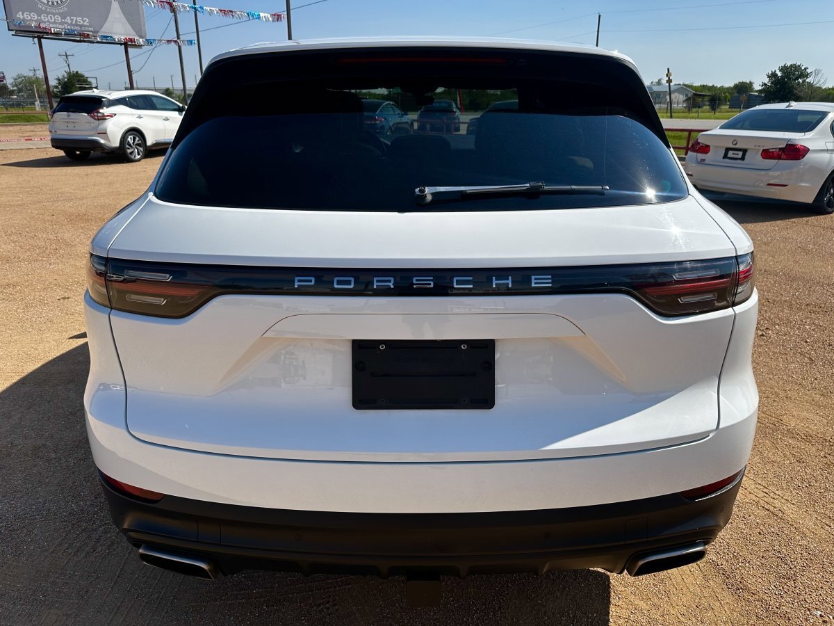 Used 2022 Porsche Cayenne Platinum Edition image 6