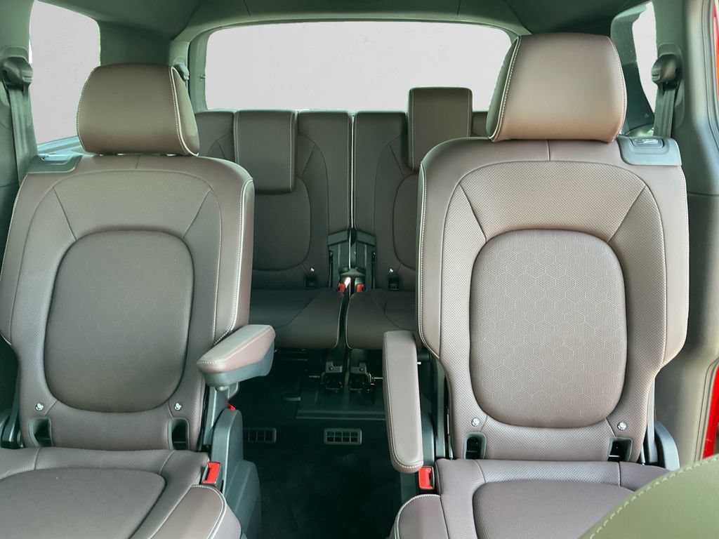 New 2025 Volkswagen ID. Buzz Pro S Plus AWD/4WD image 13