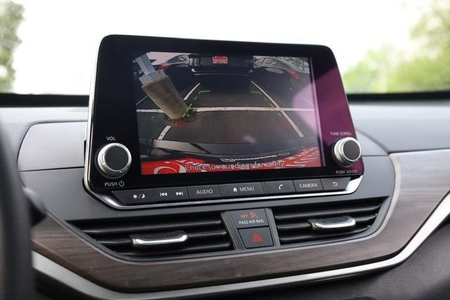 Certified 2025 Nissan Altima 2.5 SV FWD image 12
