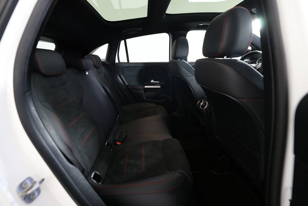 Used 2023 Mercedes-Benz GLA 250 4MATIC image 11