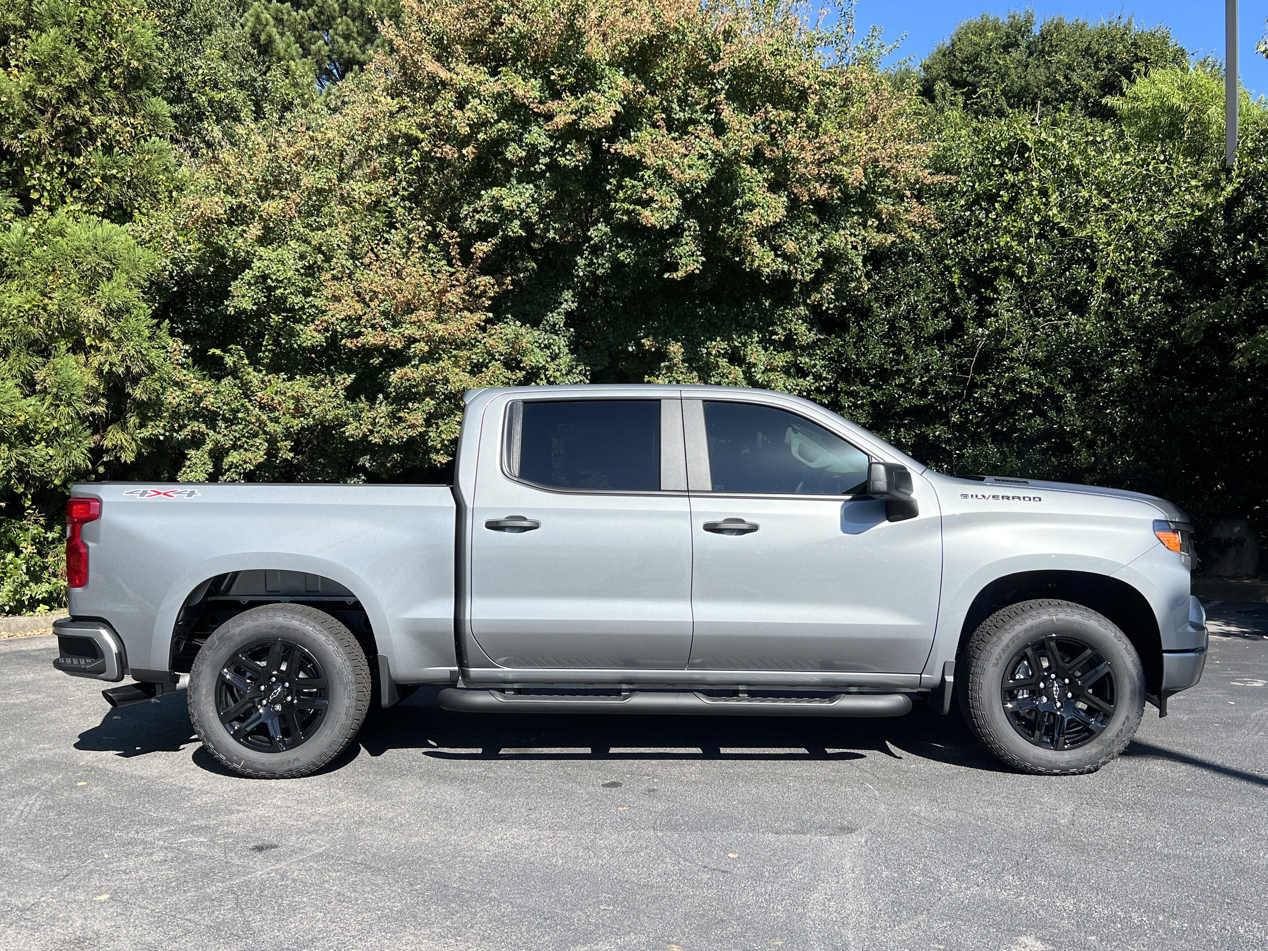 New 2026 Chevrolet Silverado 1500 Custom w/ Turbomax Blackout Package AWD/4WD image 10