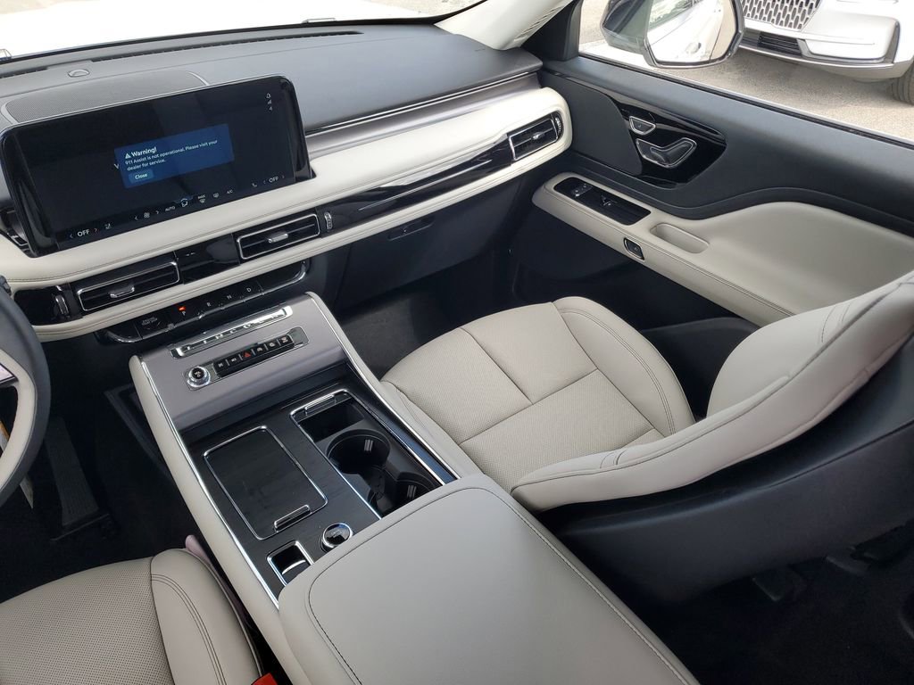 New 2026 Lincoln Aviator 2WD image 17