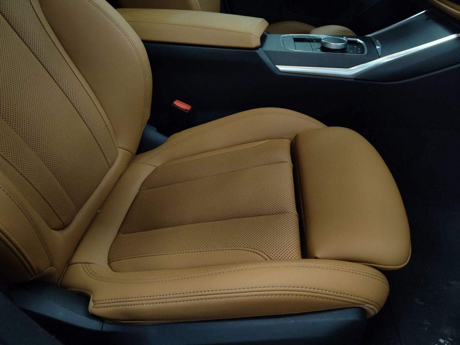 Used 2025 BMW 430i xDrive 430i xDrive w/ Premium Package image 13