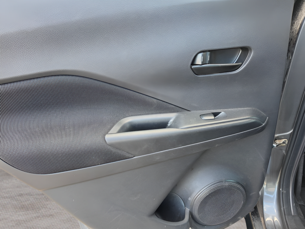 Used 2021 Nissan Kicks S FWD image 21