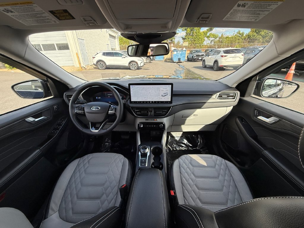 Used 2023 Ford Escape Platinum w/ Premium Technology Package AWD/4WD image 22
