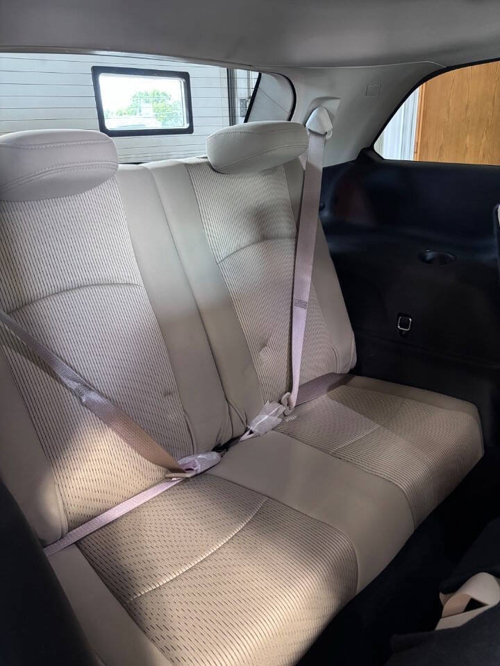 Used 2018 Dodge Journey SE w/ Safe & Sound Group AWD/4WD image 9