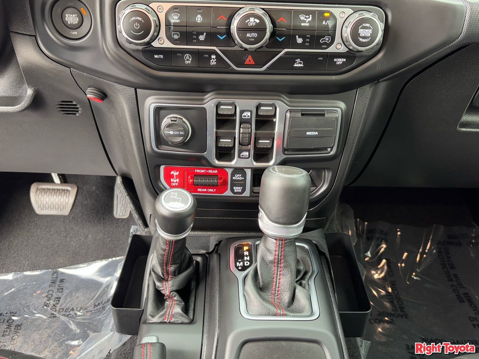 Used 2021 Jeep Gladiator Rubicon AWD/4WD image 28