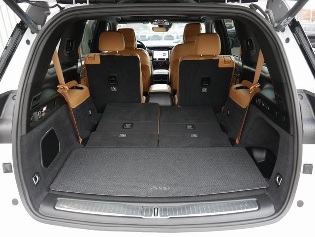 Used 2024 Jeep Grand Cherokee L Summit image 13