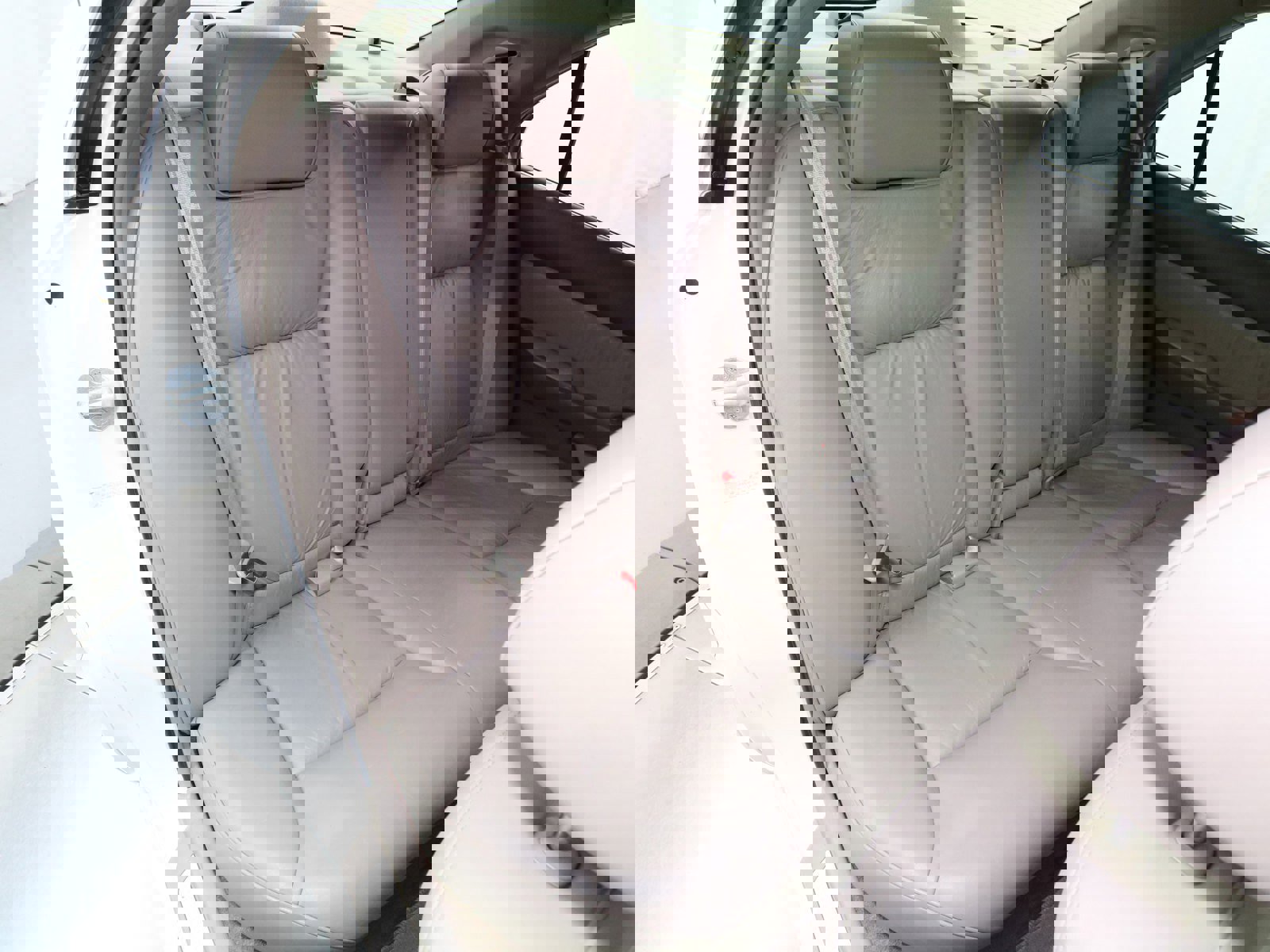 Used 2004 Acura RL w/Navigation System image 18