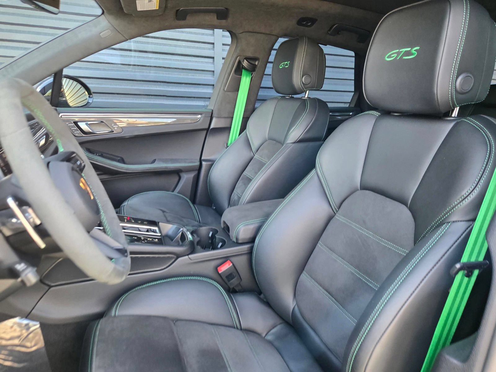 Certified 2026 Porsche Macan GTS AWD/4WD image 5