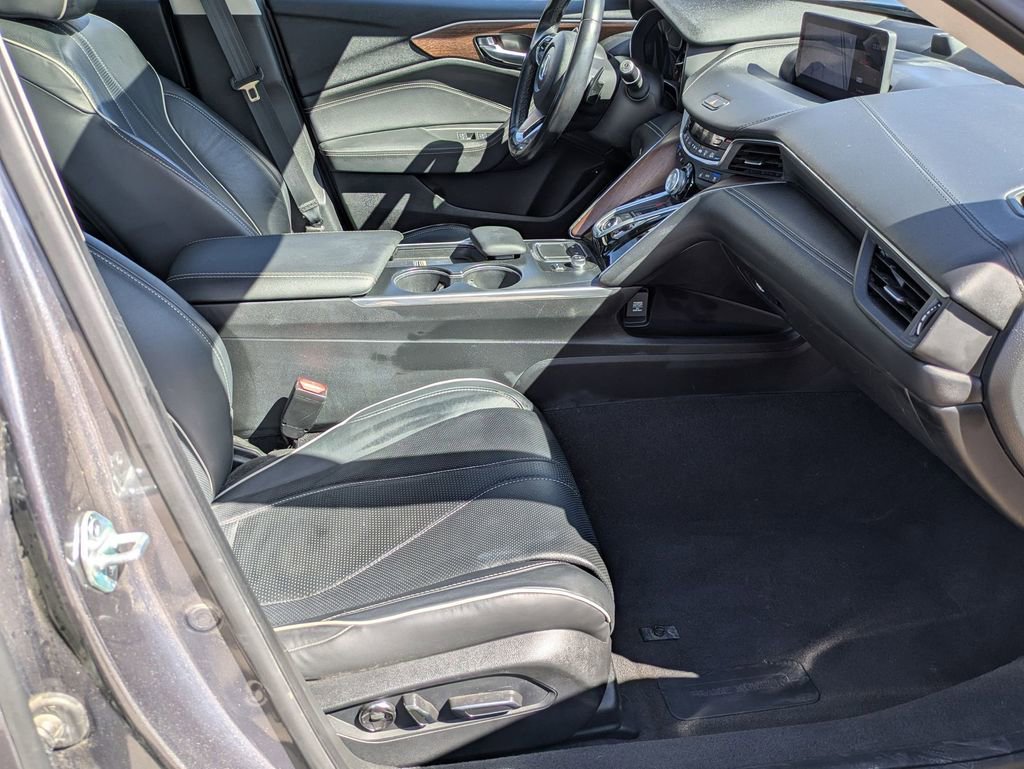 Used 2023 Acura TLX Advance image 30