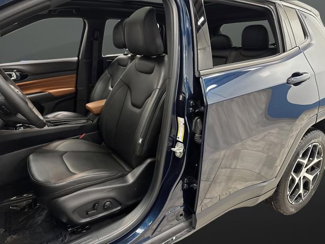 Used 2024 Jeep Compass Limited w/ Sun and Sound Group image 4