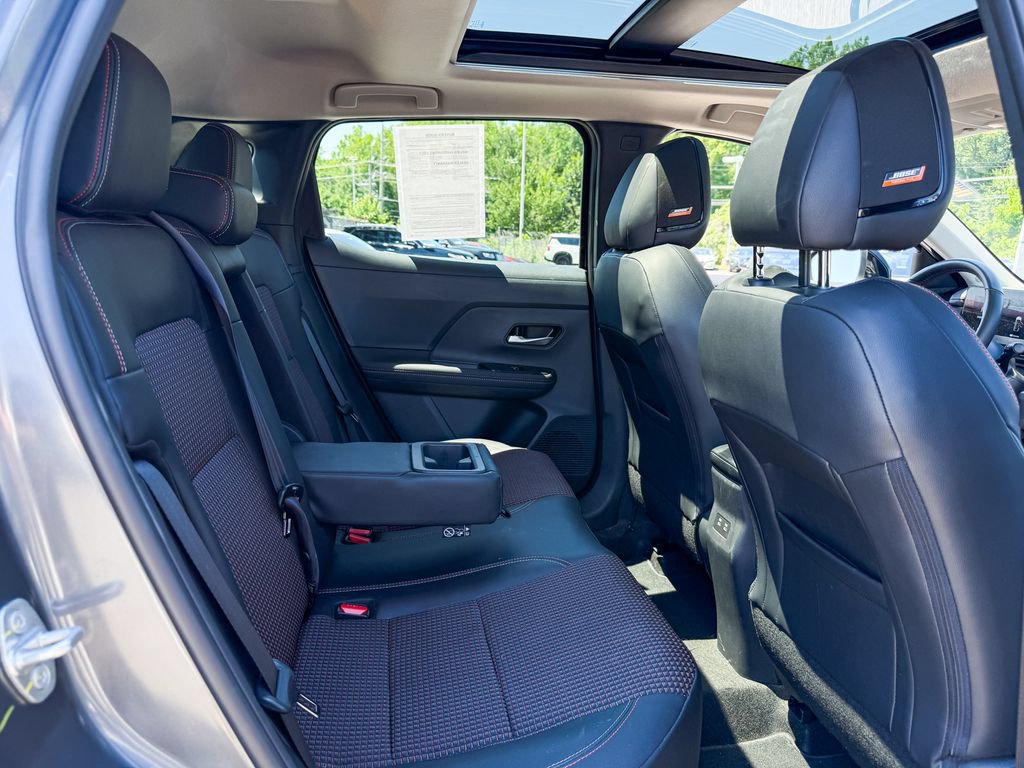 Certified 2025 Nissan Kicks SR w/ SR Premium Package AWD/4WD image 21