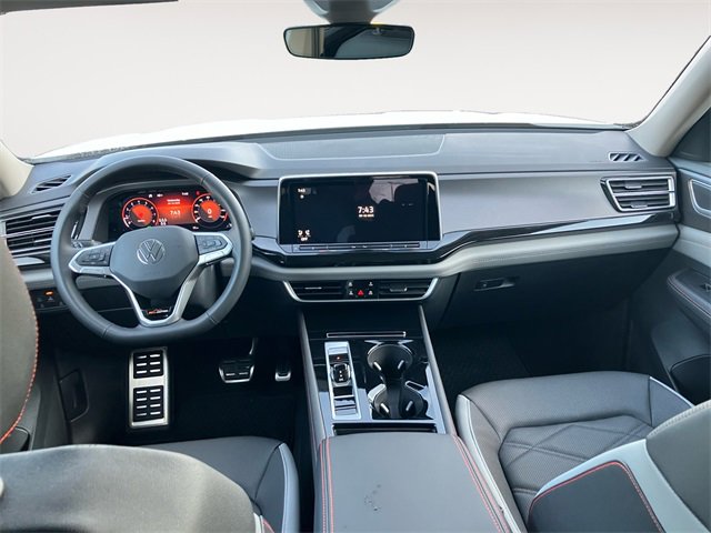 New 2025 Volkswagen Atlas Peak Edition SE image 10