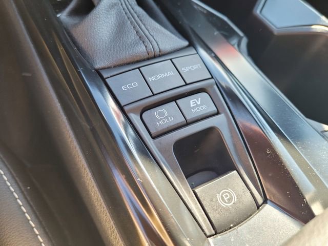 Used 2025 Toyota Camry SE w/ Convenience Package image 23