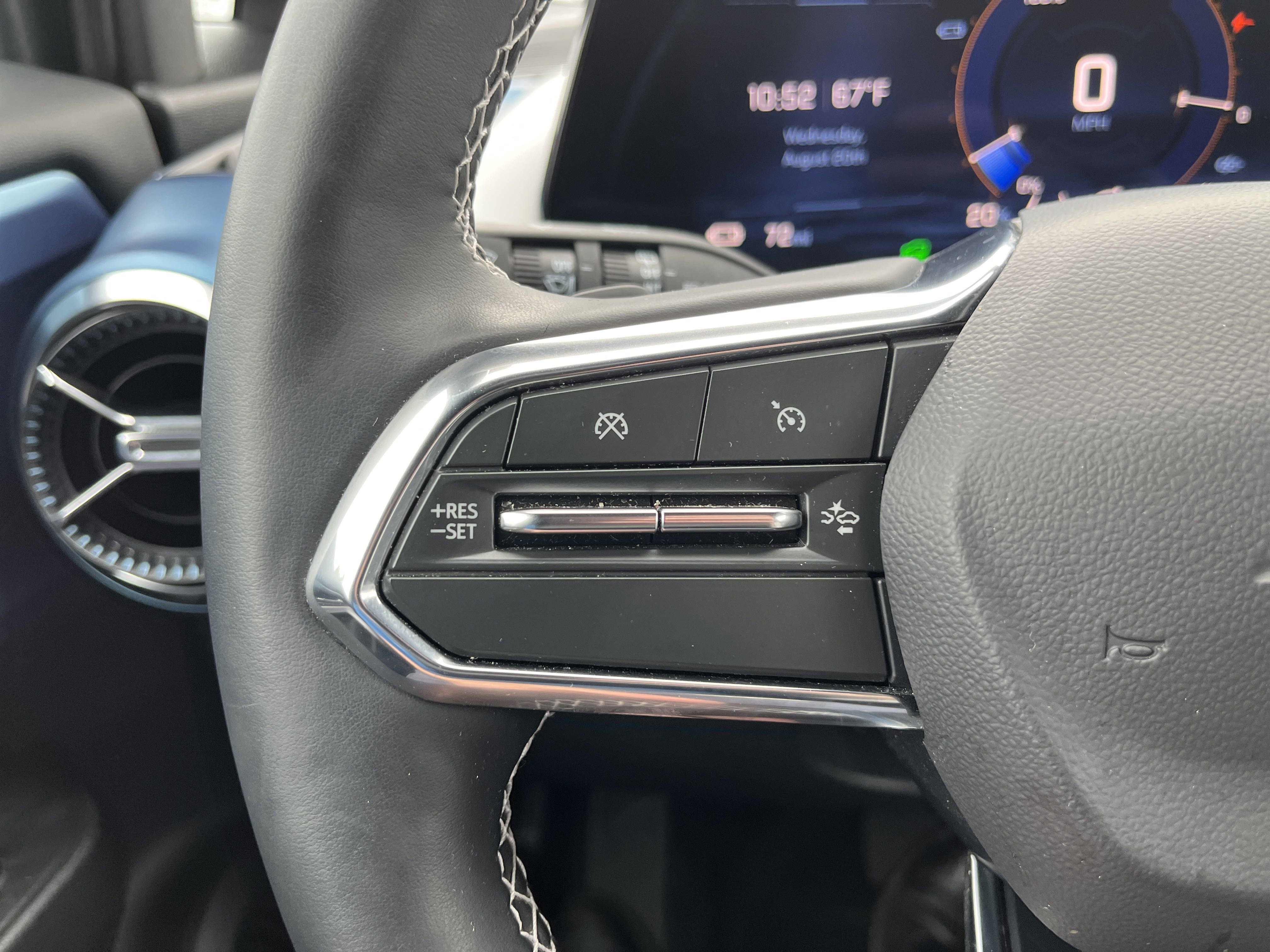 Used 2025 Chevrolet Equinox EV LT w/ Convenience Package image 19