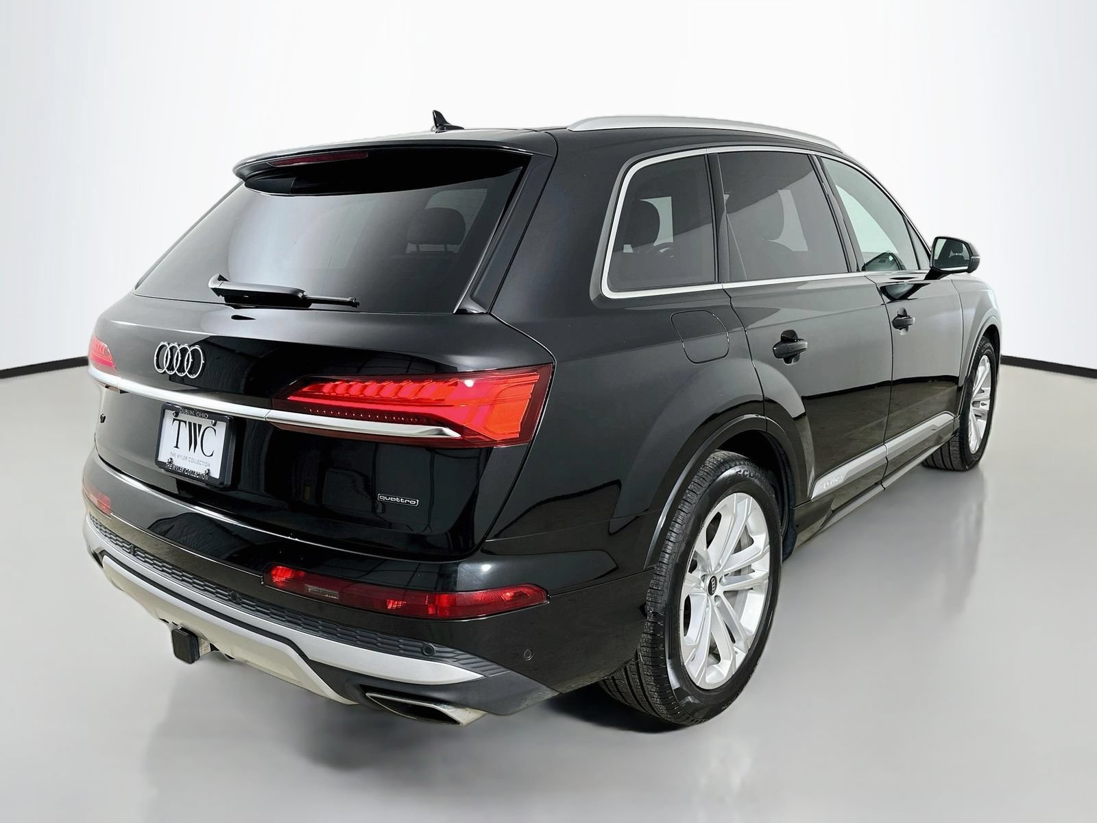 Used 2026 Audi Q7 3.0T Premium Plus w/ Premium Plus Package AWD/4WD image 5