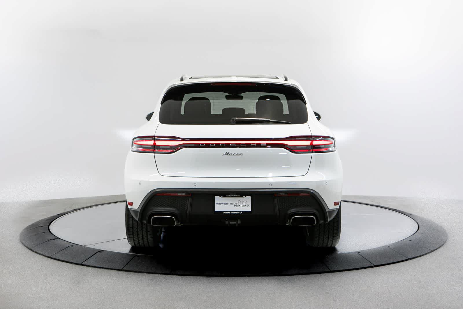 Certified 2025 Porsche Macan AWD/4WD image 6