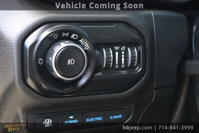 Used 2021 Jeep Wrangler Unlimited Sahara image 13