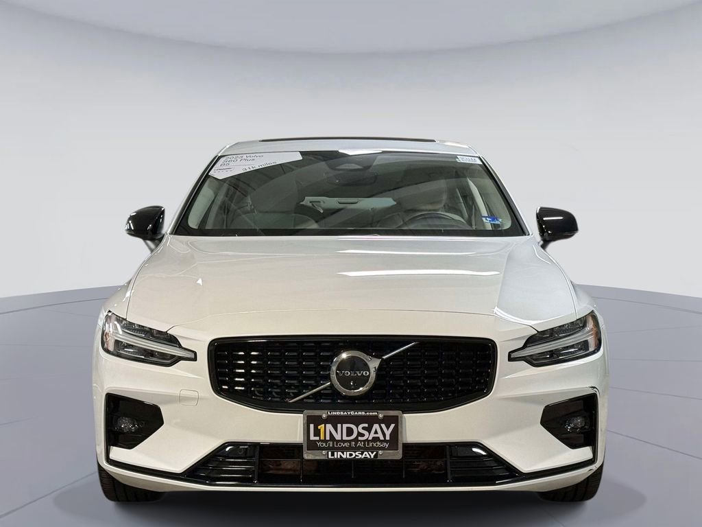 Used 2023 Volvo S60 B5 Plus w/ Protection Package Premier FWD image 8