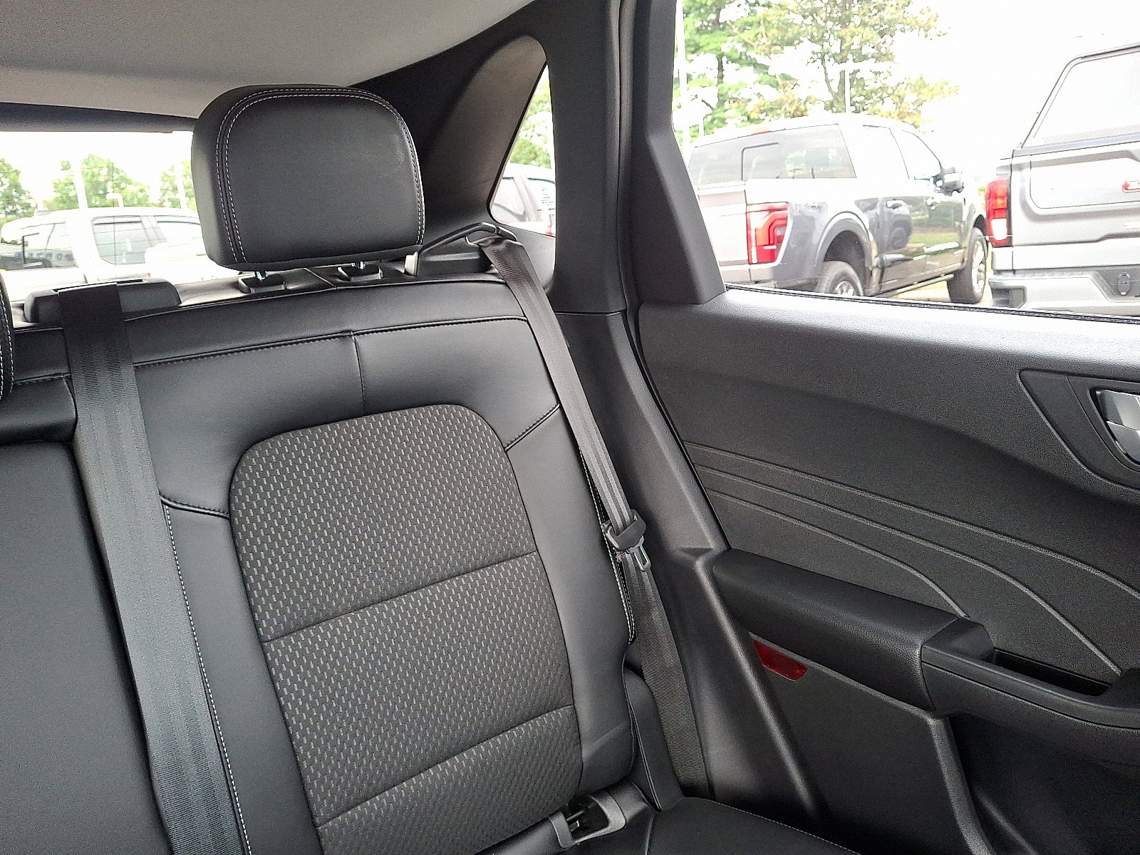 Certified 2024 Ford Escape SE image 20