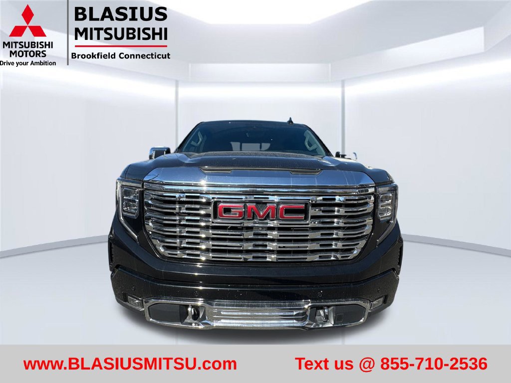 Used 2023 GMC Sierra 1500 Denali w/ Denali Reserve Package AWD/4WD image 4