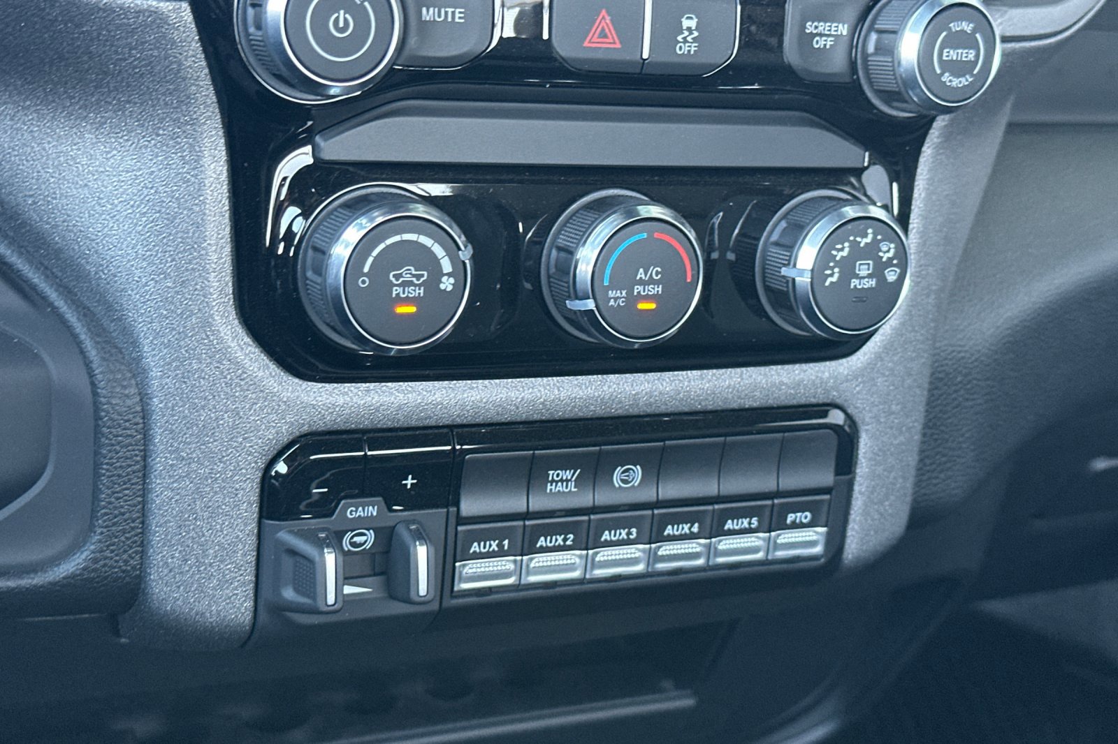 New 2025 RAM 3500 Tradesman image 17