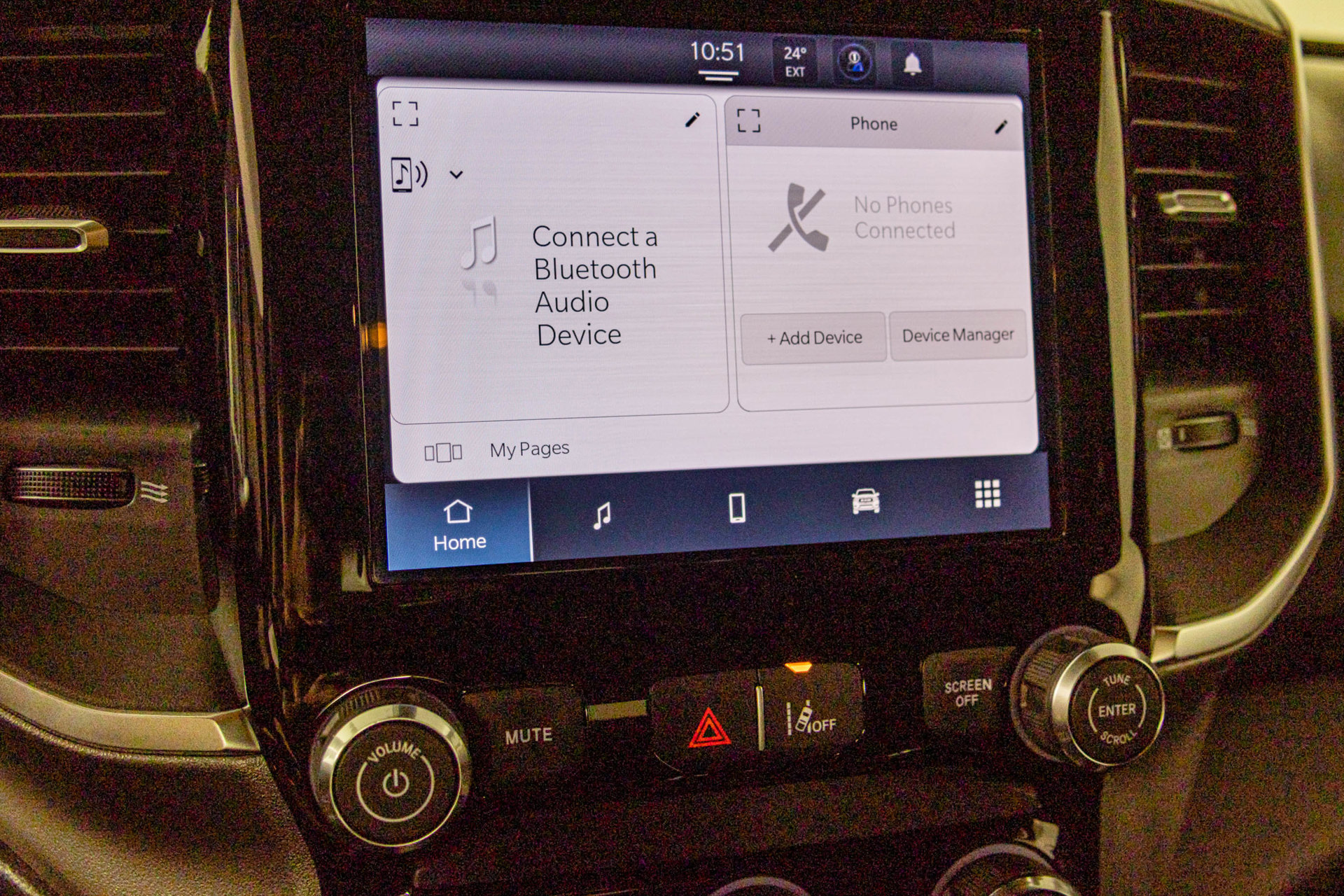 New 2026 RAM 1500 Express AWD/4WD image 21
