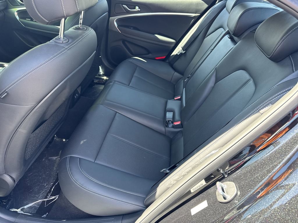 Used 2025 Genesis G70 2.5T image 20