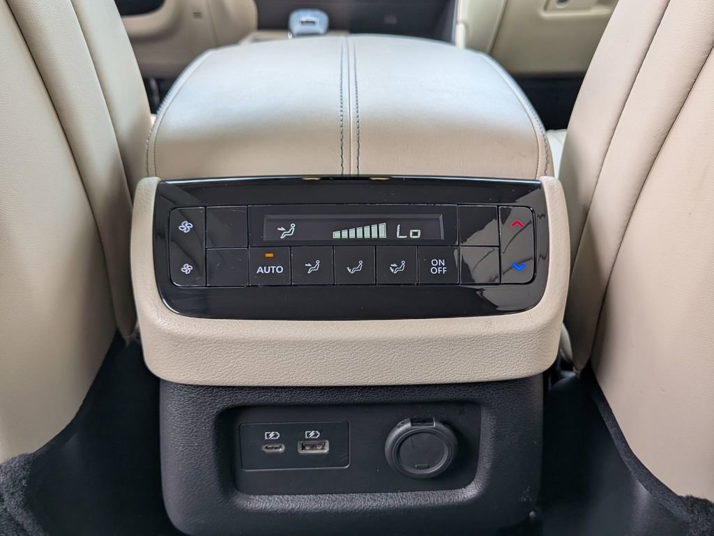 Used 2023 INFINITI QX60 Luxe w/ Vision Package image 31