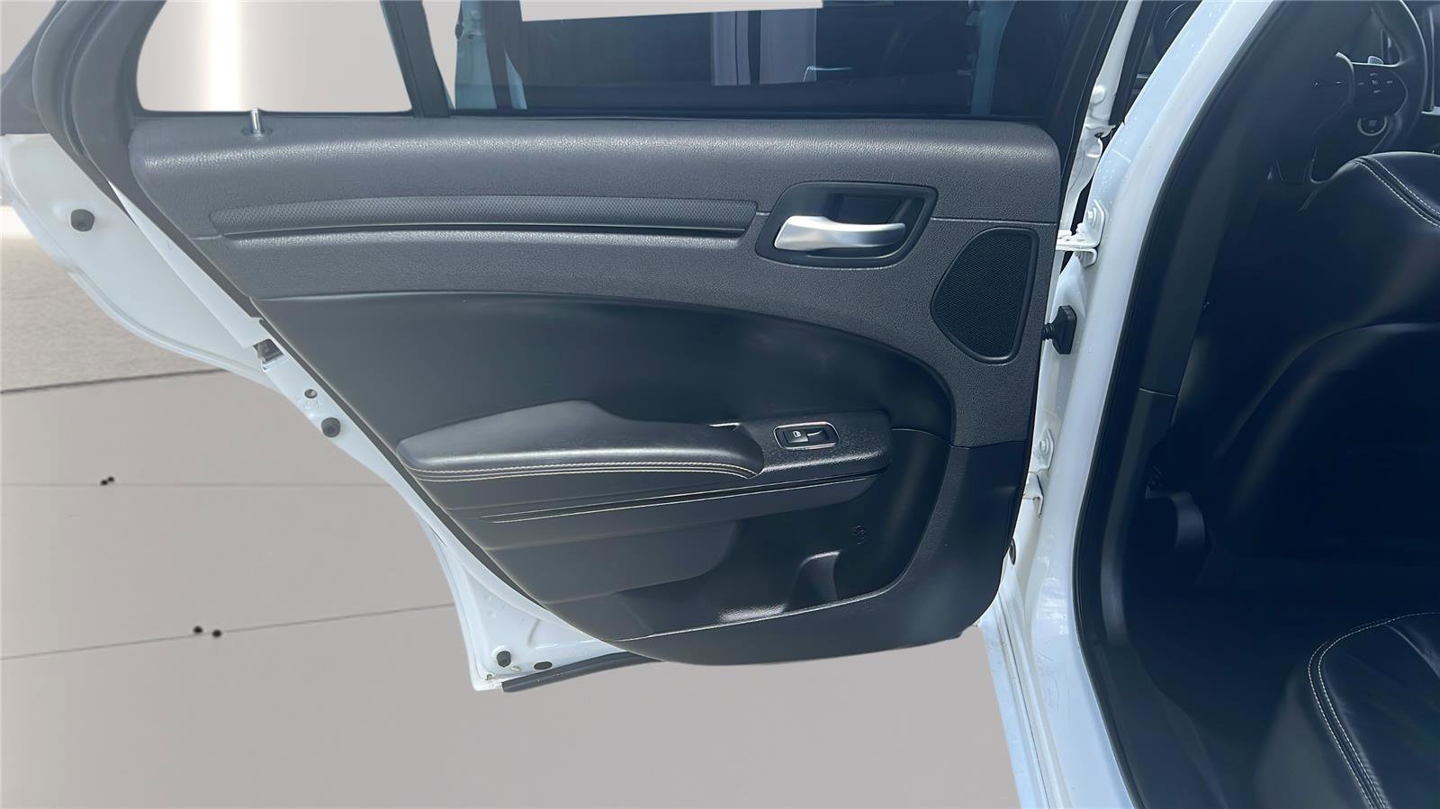 Used 2016 Chrysler 300 S RWD image 14