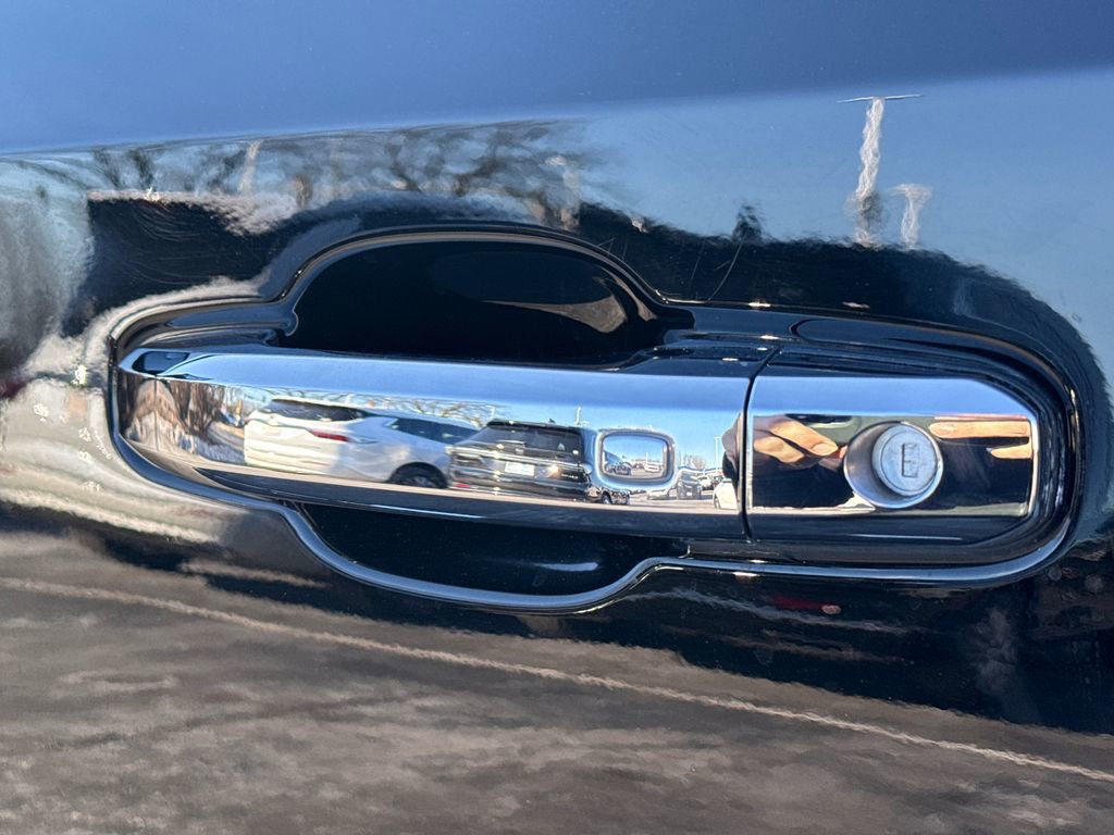 Used 2020 GMC Sierra 1500 SLT w/ SLT Premium Package image 13