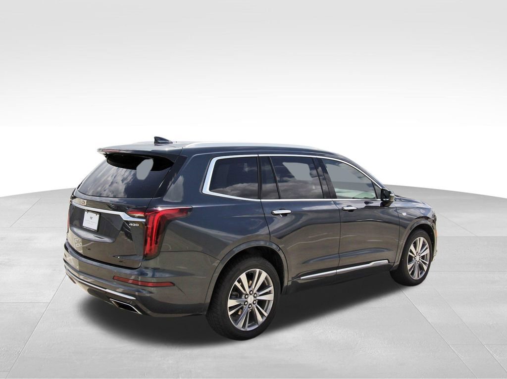 Used 2022 Cadillac XT6 Premium Luxury AWD/4WD image 4