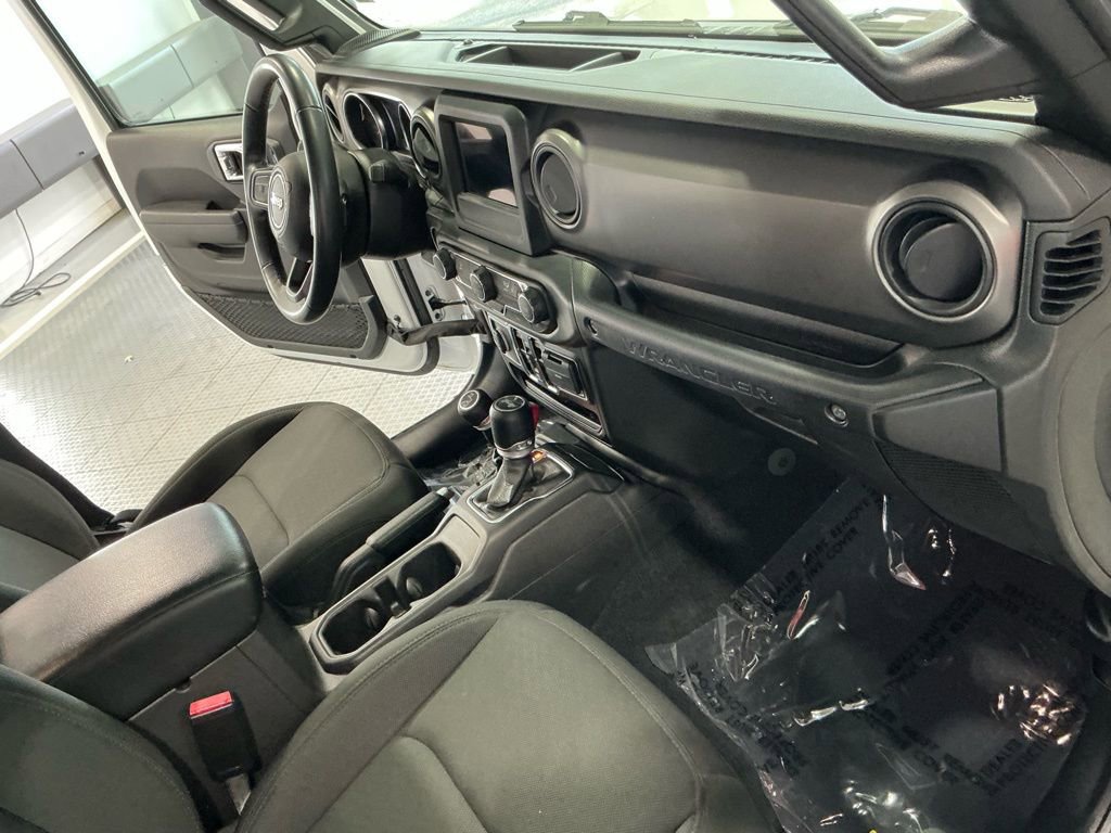 Used 2022 Jeep Wrangler Unlimited Sport image 32