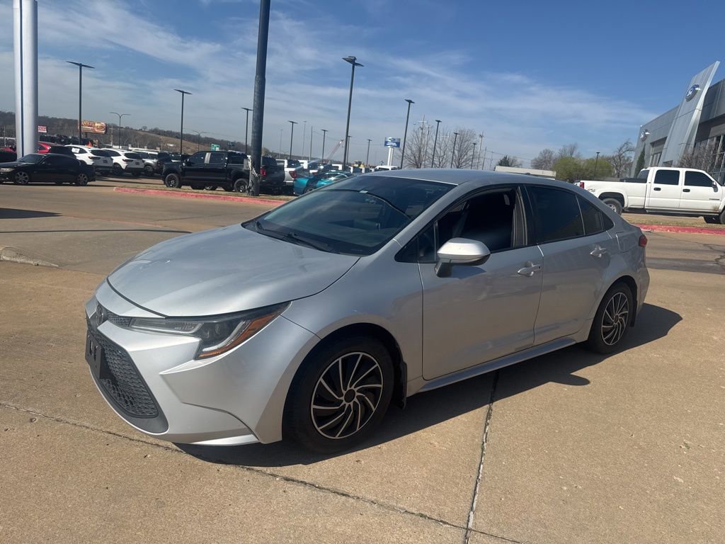 Used 2020 Toyota Corolla LE image 10