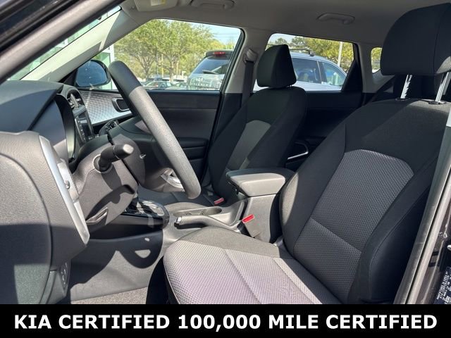 Certified 2025 Kia Soul LX w/ LX Technology Package image 10