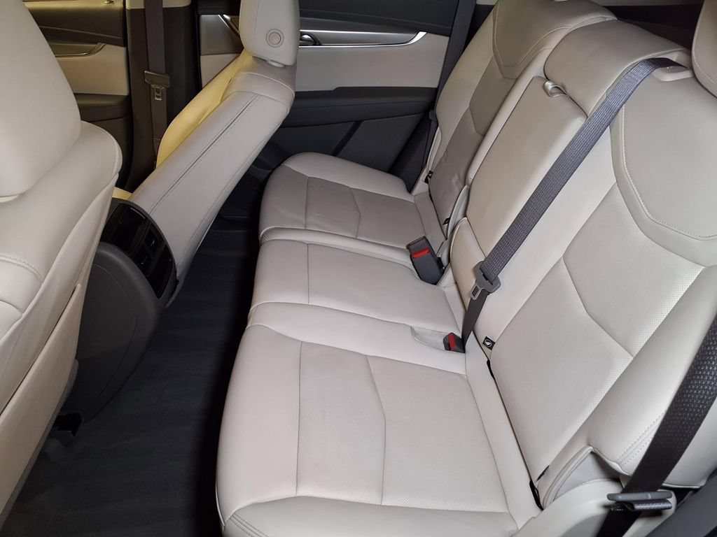 Certified 2023 Cadillac XT5 Premium Luxury FWD image 18