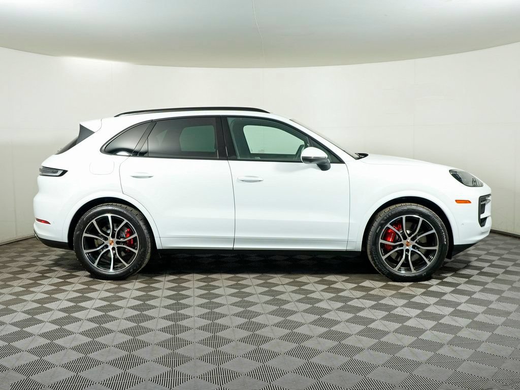 Certified 2026 Porsche Cayenne S AWD/4WD image 8