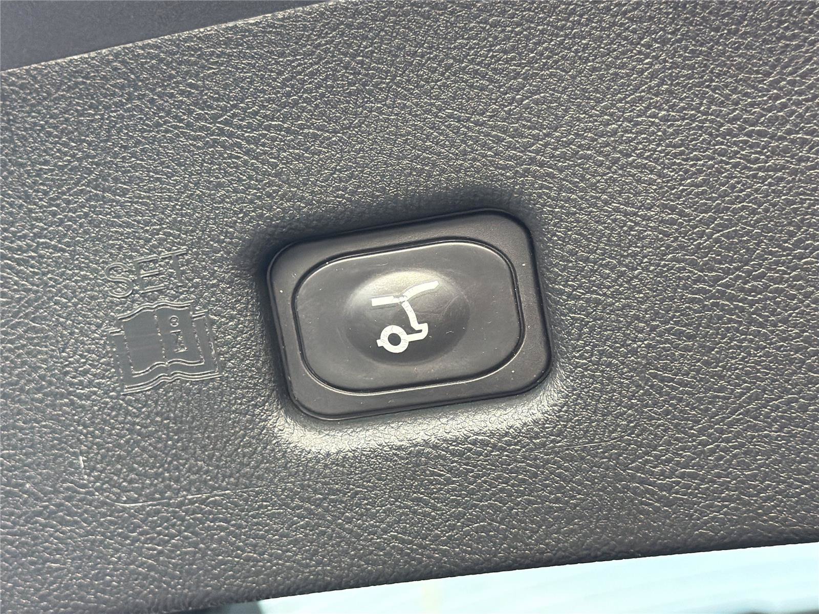 Used 2022 Lincoln Nautilus Reserve FWD image 18
