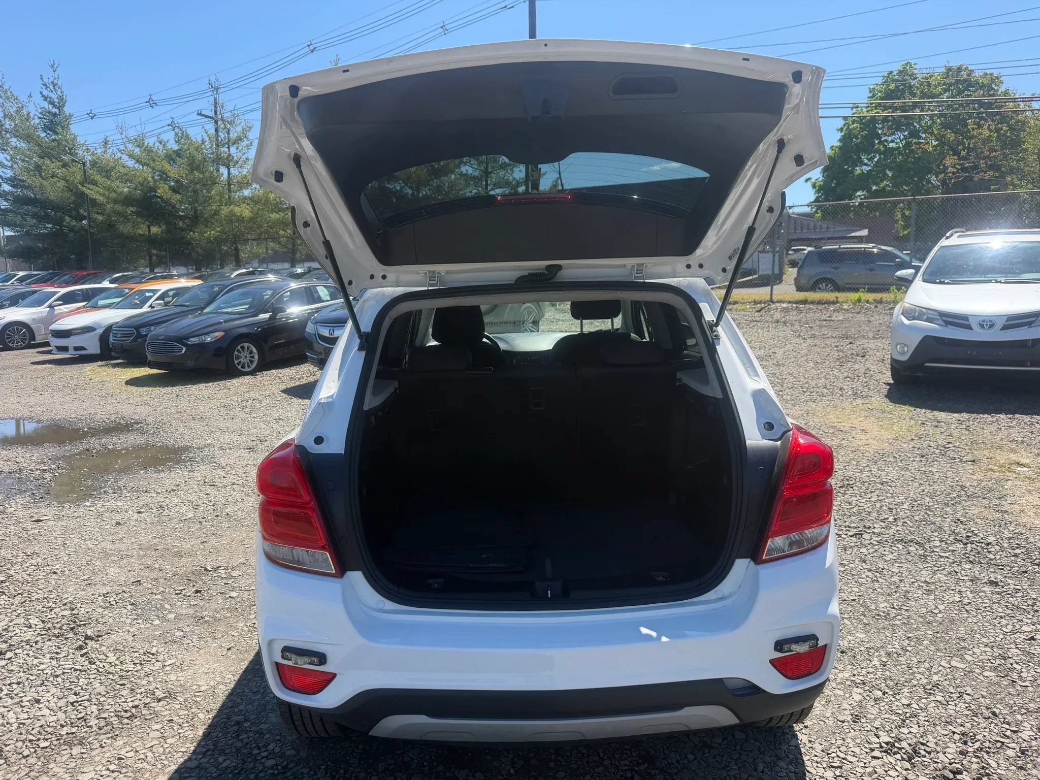 Used 2020 Chevrolet Trax LT AWD/4WD image 28